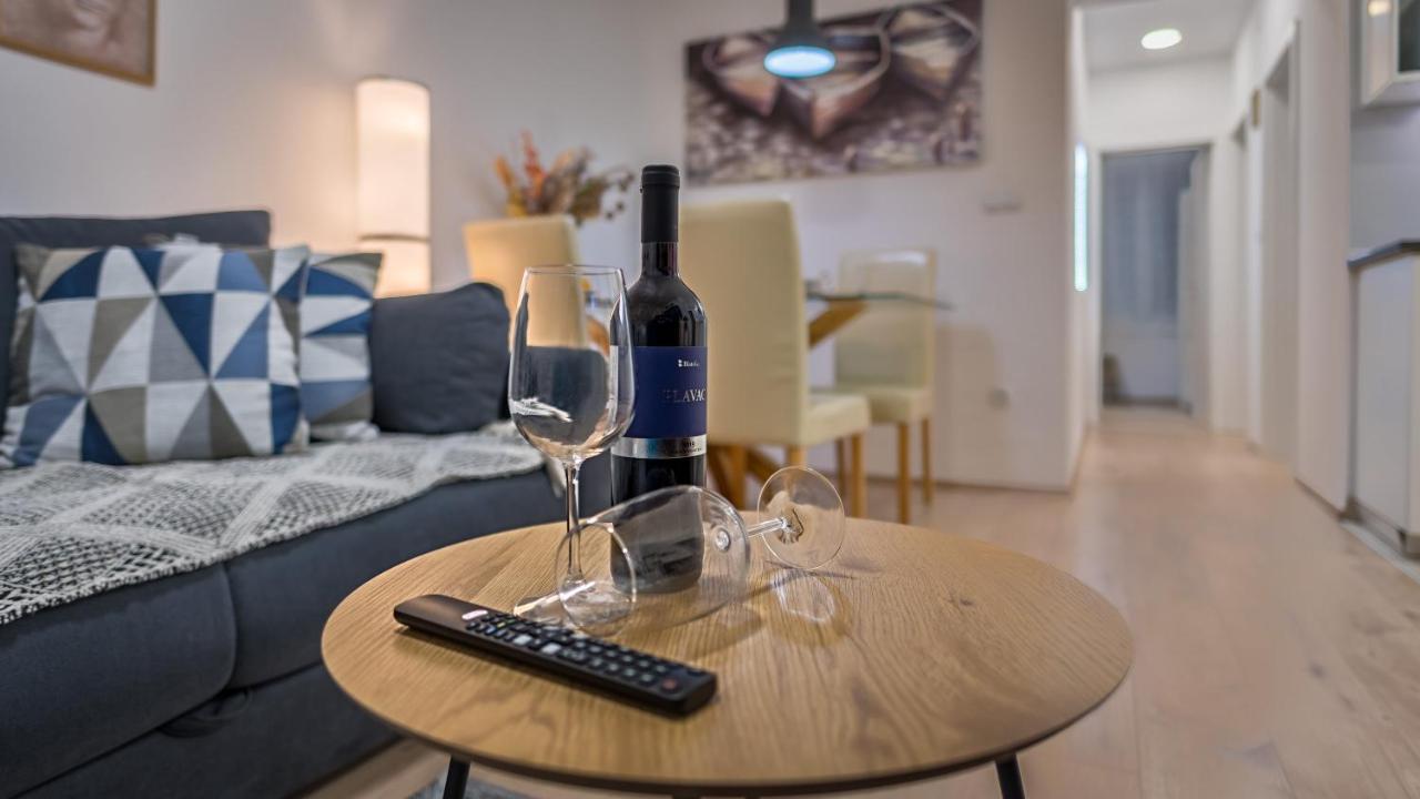 Brand New Apartment In City Center, Big Terrace Zágráb Kültér fotó